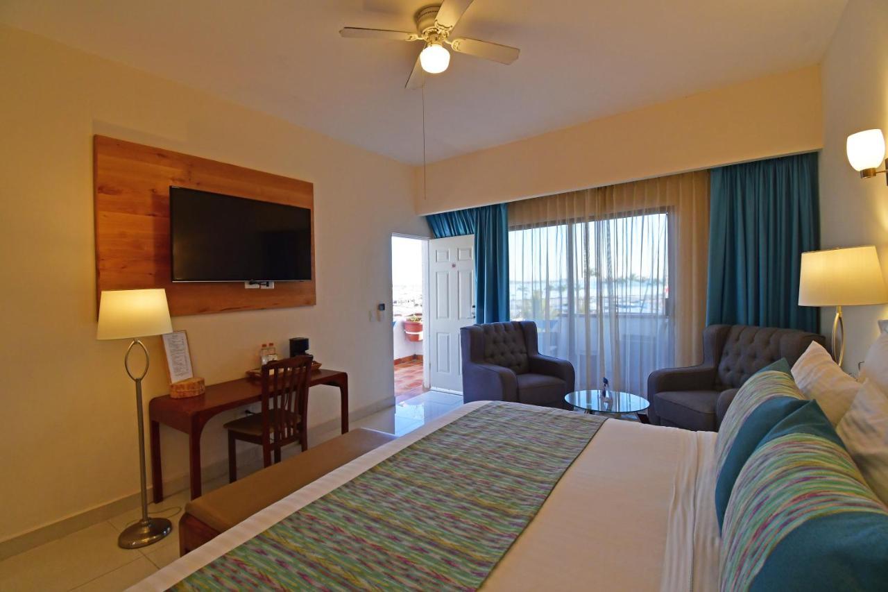 The Westmarine Waterfront Hotel ラパス エクステリア 写真