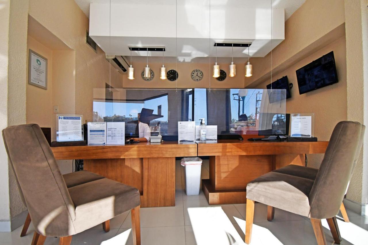 The Westmarine Waterfront Hotel ラパス エクステリア 写真