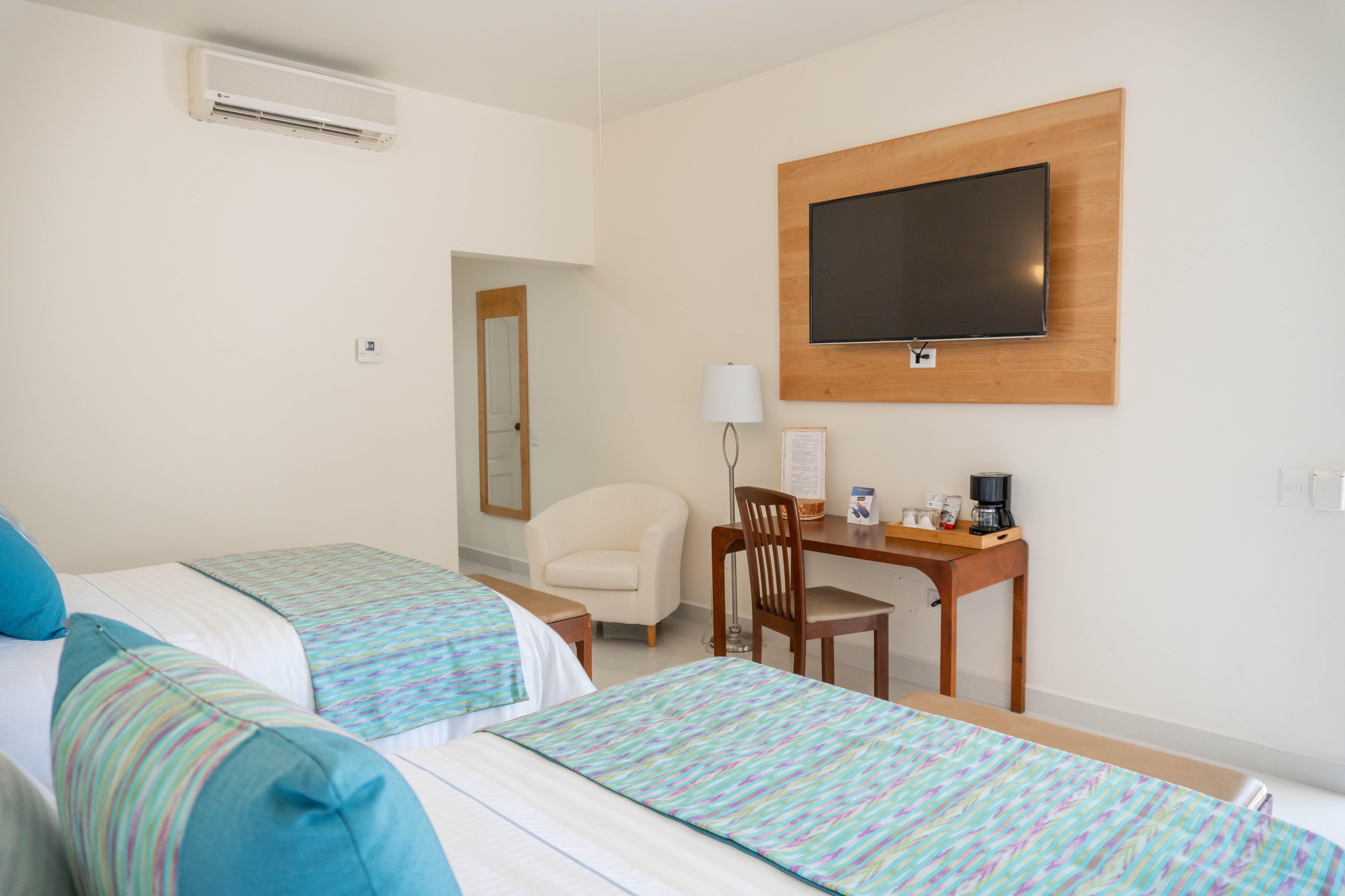 The Westmarine Waterfront Hotel ラパス エクステリア 写真