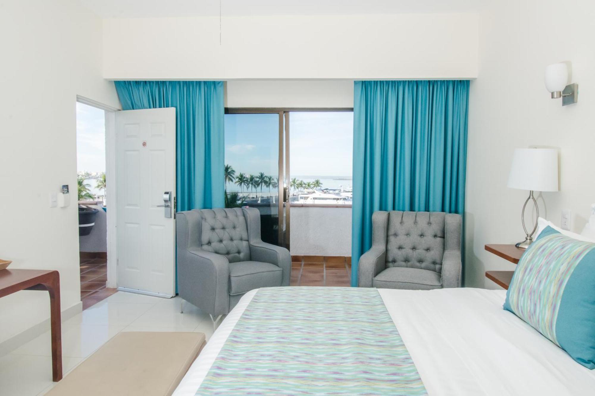 The Westmarine Waterfront Hotel ラパス エクステリア 写真