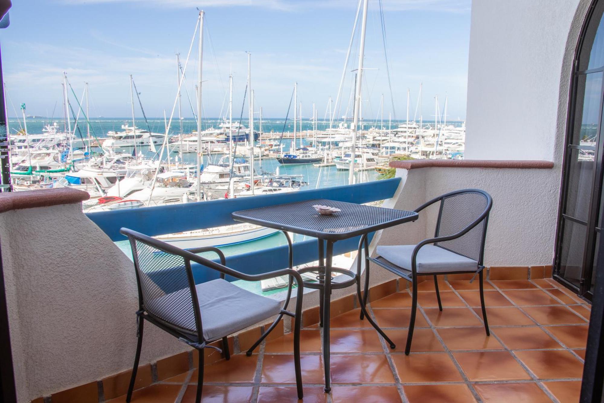 The Westmarine Waterfront Hotel ラパス エクステリア 写真