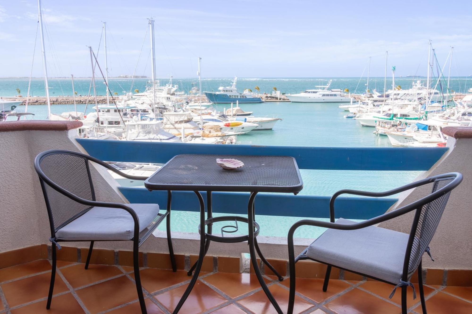 The Westmarine Waterfront Hotel ラパス エクステリア 写真